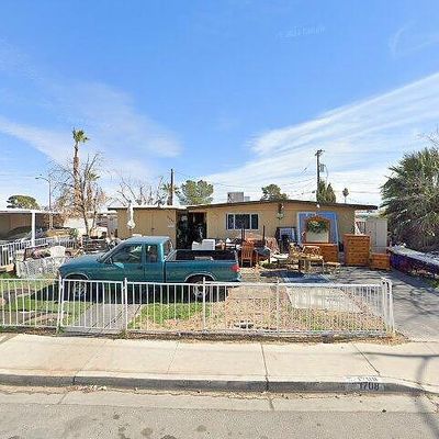 1708 Palmer St, North Las Vegas, NV 89030