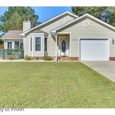 1428 Farwell Dr, Fayetteville, NC 28304