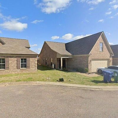 1428 Arbor Lake Dr N, Horn Lake, MS 38637