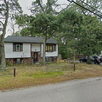 15 Barker Rd, East Wareham, MA 02538