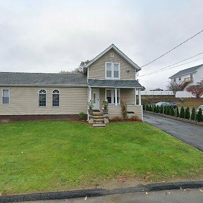 15 Concord Ave, Milford, CT 06460