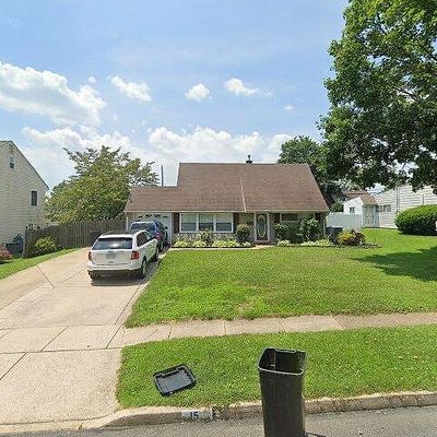 15 Crystal Rd, Levittown, PA 19057