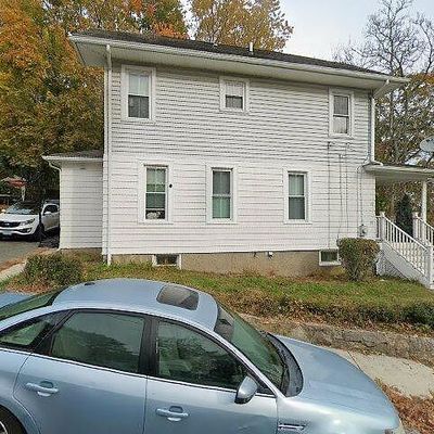 15 Konomoc St, New London, CT 06320