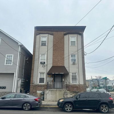 150 5 Th St #3, Elizabethport, NJ 07206