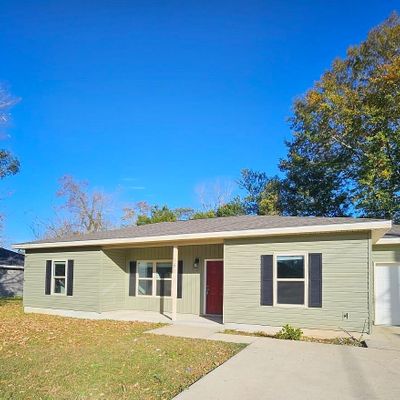 151 Mintz Ln, Cantonment, FL 32533