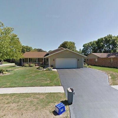 1519 Red Oak Ln, Rockford, IL 61107