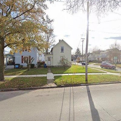 1521 Napoleon St, Fremont, OH 43420