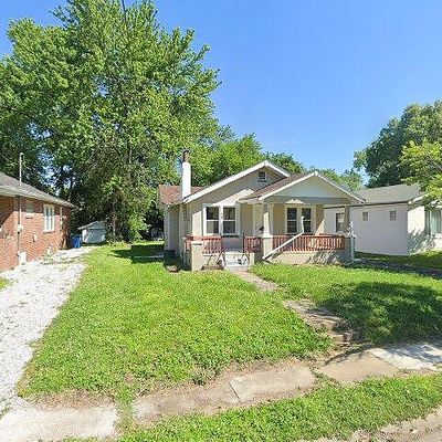 19 Lee Ave, Ferguson, MO 63135