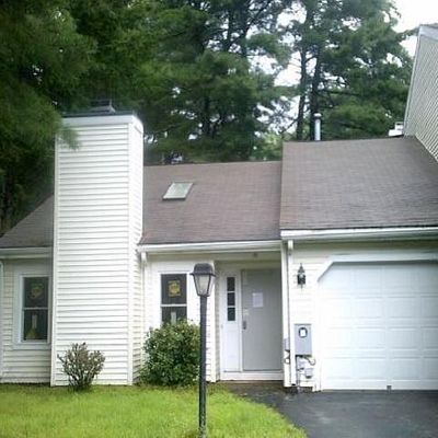 19 Old Mill Ln, Queensbury, NY 12804