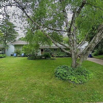 1900 Carl St, Saint Paul, MN 55113