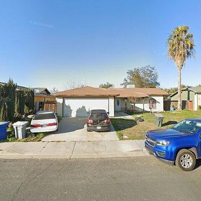 1905 Sierra Vista Dr, Delano, CA 93215