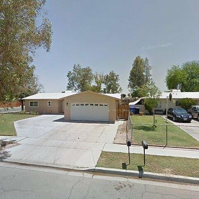 1911 Smoketree Dr, El Centro, CA 92243