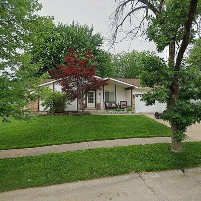 1920 Driftwood Trails Dr, Florissant, MO 63031