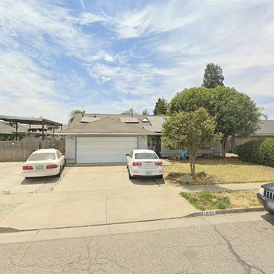 1975 E Eastbrook Ave, Tulare, CA 93274