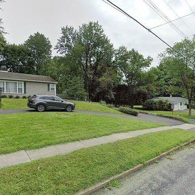 2 Lime Rock Ln, Califon, NJ 07830