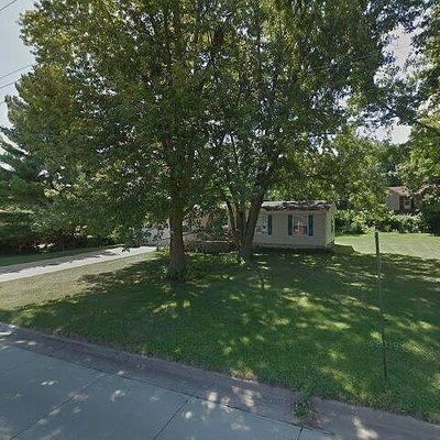 2023 N 6 Th St, Clinton, IA 52732