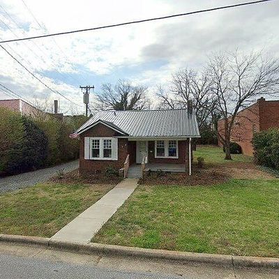 205 W Hunter St, Madison, NC 27025