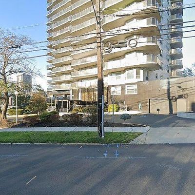 2055 Center Ave, Fort Lee, NJ 07024