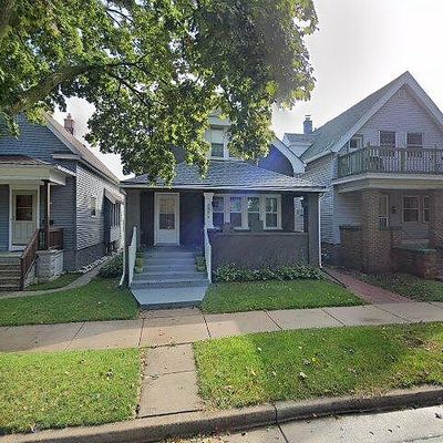 2054 S Layton Blvd, Milwaukee, WI 53215