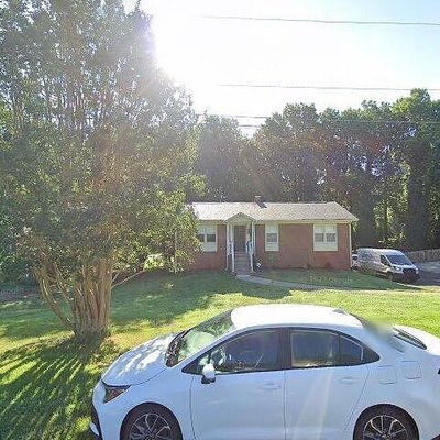 2071 Rougemount Ln, Kernersville, NC 27284