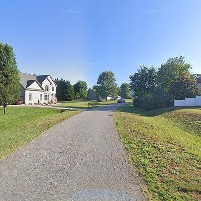 1753 Waverley Oak Dr, Kernersville, NC 27284
