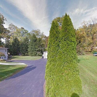 18 Hickory Ln, Newtown Square, PA 19073