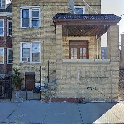 18 Oakland Ave, Jersey City, NJ 07306