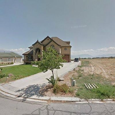 186 E Lake Breeze Rd, Saratoga Springs, UT 84045