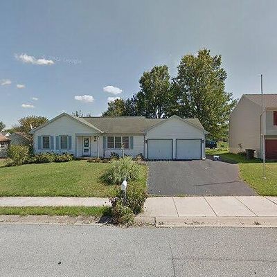 222 Cypress Ln, New Holland, PA 17557