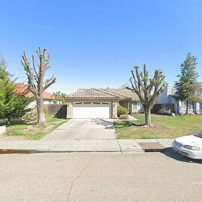 2234 Santos St, Dos Palos, CA 93620