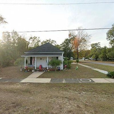 226 S 12 Th St, Defuniak Springs, FL 32435