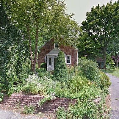 23 Ash Rd, Wallingford, PA 19086