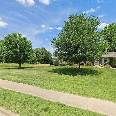 230 Lakeview Farms Dr, Saint Charles, MO 63304