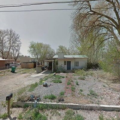 2301 N Huntzinger Ave, Farmington, NM 87401