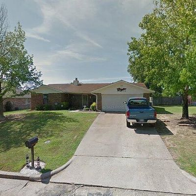 2306 E Briar Glen St, Okmulgee, OK 74447