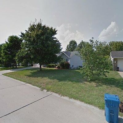 2328 Westchester Dr, Maryville, IL 62062
