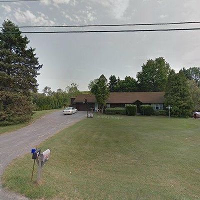 2332 W Walworth Rd, Macedon, NY 14502