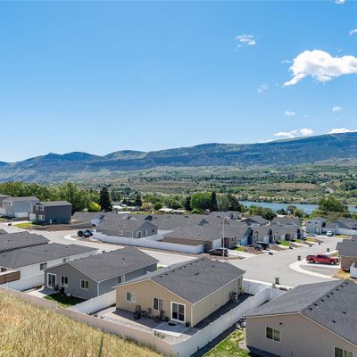 2348 S Skyline Ln, East Wenatchee, WA 98802