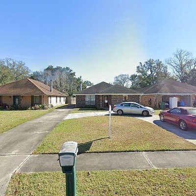 235 Longview Dr, Destrehan, LA 70047