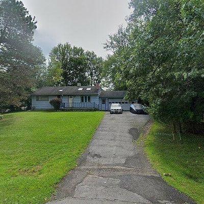 237 Hollybrook Rd, Rochester, NY 14623