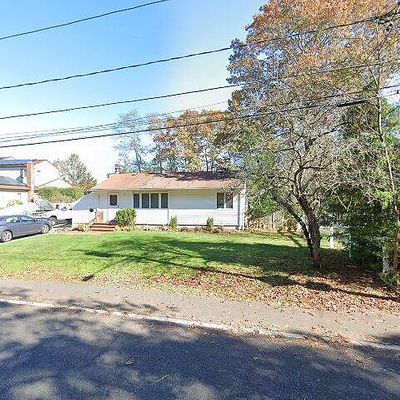 237 Smith Rd, Shirley, NY 11967