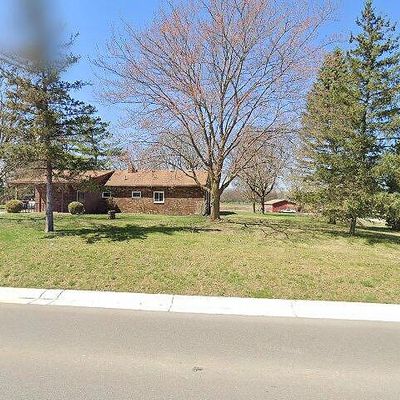 23777 Currie Rd, South Lyon, MI 48178