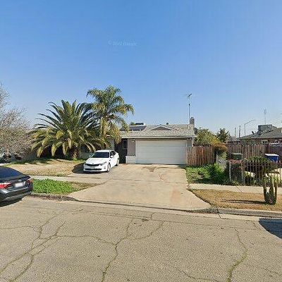 2385 S Whitney Ave, Fresno, CA 93725