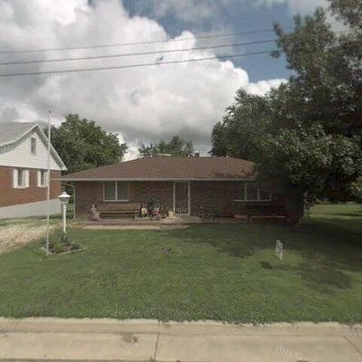 239 Plum St, Saint Elizabeth, MO 65075