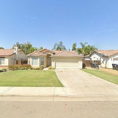 2402 W Vine Ave, Visalia, CA 93291