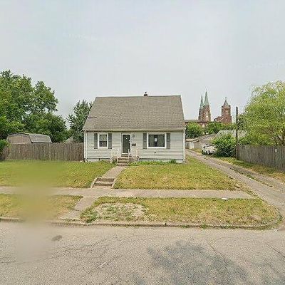 2415 Ford St, South Bend, IN 46619