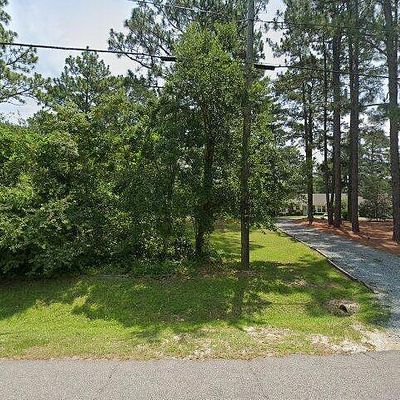 246 Pine Ridge Dr, Whispering Pines, NC 28327