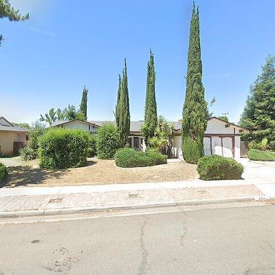 246 W Sample Ave, Fresno, CA 93704