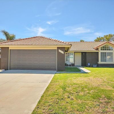 2475 W Buena Vista Dr, Rialto, CA 92377