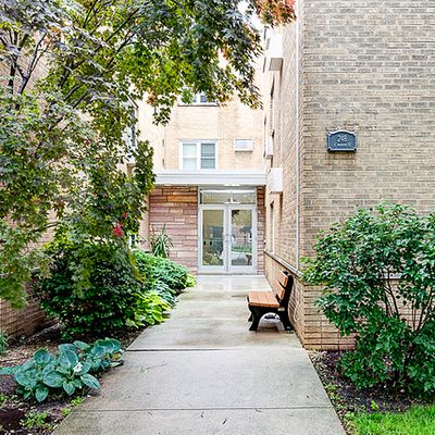 248 S Marion St #206, Oak Park, IL 60302